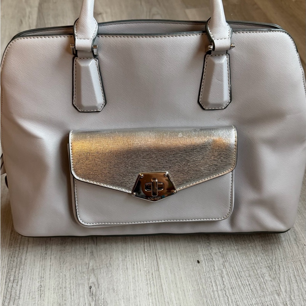 Nine West White Satchel Handbag Top Handle
Purse Silver Hardware